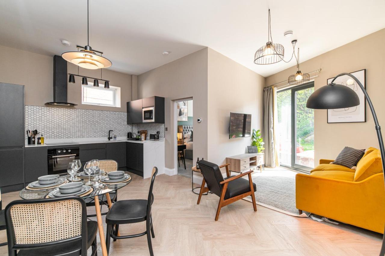 Chelmsford Lofts - High-Spec Luxury Apartments Jesmond Luaran gambar